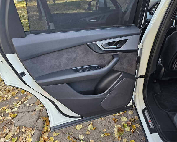 Білий Ауді Ку 7, об'ємом двигуна 2.97 л та пробігом 107 тис. км за 43500 $, фото 12 на Automoto.ua