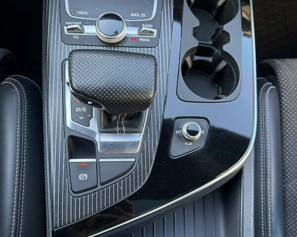 Белый Ауди Ку 7, объемом двигателя 2 л и пробегом 100 тыс. км за 41500 $, фото 21 на Automoto.ua