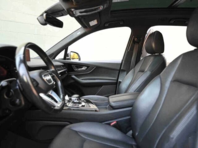 Білий Ауді Ку 7, об'ємом двигуна 2 л та пробігом 67 тис. км за 14500 $, фото 8 на Automoto.ua