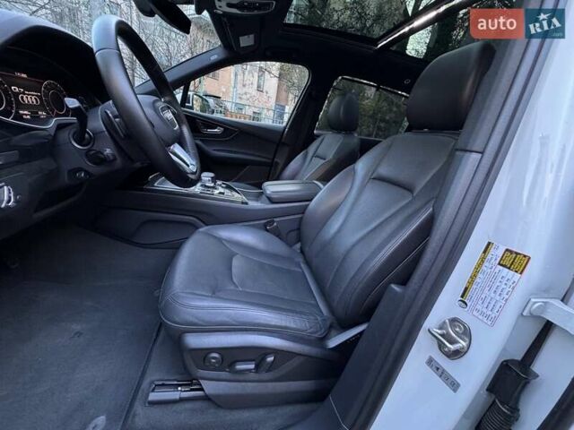 Белый Ауди Ку 7, объемом двигателя 3 л и пробегом 195 тыс. км за 23500 $, фото 28 на Automoto.ua