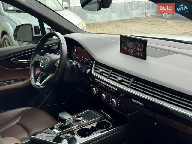 Білий Ауді Ку 7, об'ємом двигуна 3 л та пробігом 171 тис. км за 25000 $, фото 28 на Automoto.ua