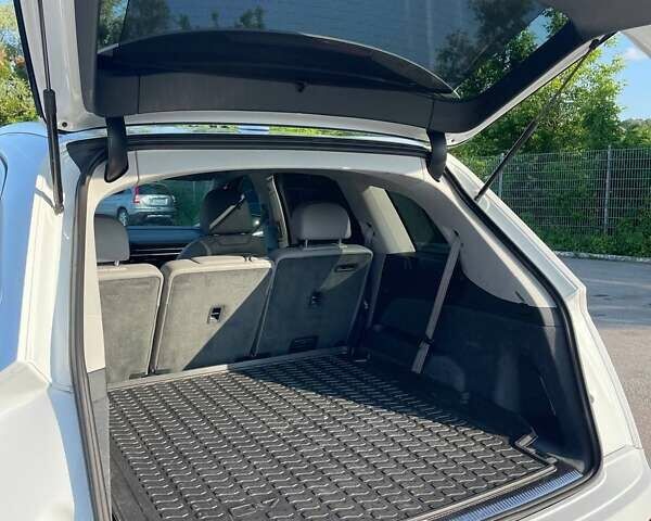 Білий Ауді Ку 7, об'ємом двигуна 3 л та пробігом 150 тис. км за 27000 $, фото 1 на Automoto.ua