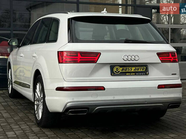 Білий Ауді Ку 7, об'ємом двигуна 2.97 л та пробігом 303 тис. км за 30000 $, фото 4 на Automoto.ua