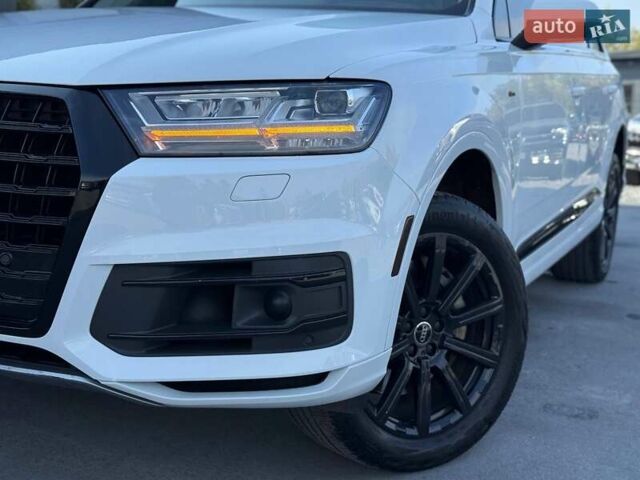 Ауді Ку 7 2017 у Рівному на Automoto.ua Білий Ауді Ку 7, об'ємом двигуна 3 л та пробігом 149 тис. км за 31000 $, фото 21 на Automoto.ua