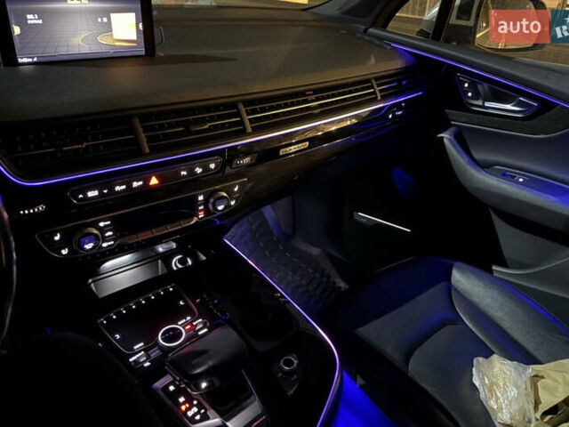 Білий Ауді Ку 7, об'ємом двигуна 3 л та пробігом 242 тис. км за 24900 $, фото 12 на Automoto.ua