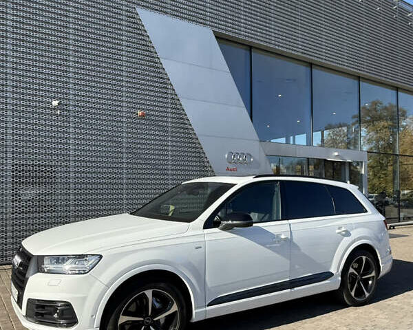 Белый Ауди Ку 7, объемом двигателя 2 л и пробегом 100 тыс. км за 41500 $, фото 2 на Automoto.ua