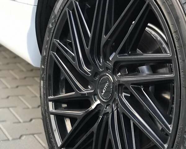 Белый Ауди Ку 7, объемом двигателя 3 л и пробегом 185 тыс. км за 27500 $, фото 5 на Automoto.ua