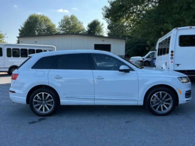 Ауди Ку 7 2017 в Киеве на Automoto.ua Белый Ауди Ку 7, объемом двигателя 3 л и пробегом 64 тыс. км за 9800 $, фото 7 на Automoto.ua