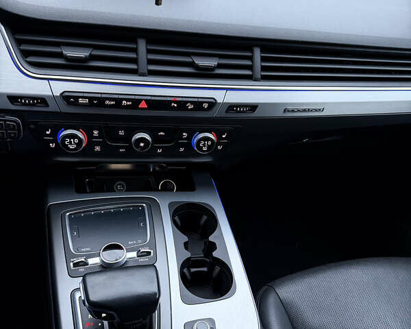 Білий Ауді Ку 7, об'ємом двигуна 2.97 л та пробігом 190 тис. км за 37000 $, фото 13 на Automoto.ua