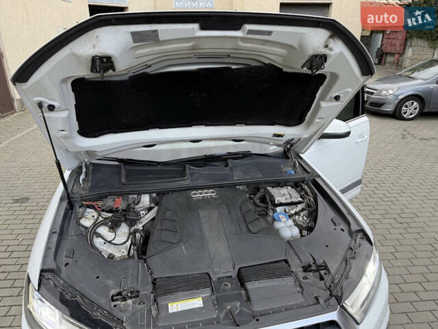 Білий Ауді Ку 7, об'ємом двигуна 3 л та пробігом 242 тис. км за 24900 $, фото 23 на Automoto.ua