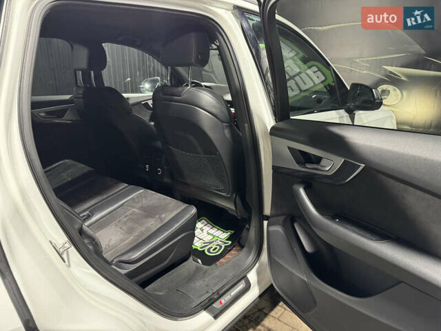 Белый Ауди Ку 7, объемом двигателя 2.97 л и пробегом 165 тыс. км за 38500 $, фото 24 на Automoto.ua