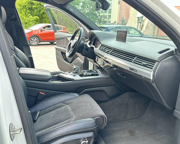 Белый Ауди Ку 7, объемом двигателя 2.97 л и пробегом 120 тыс. км за 44000 $, фото 15 на Automoto.ua