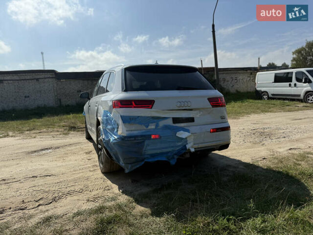 Белый Ауди Ку 7, объемом двигателя 3 л и пробегом 196 тыс. км за 16000 $, фото 4 на Automoto.ua