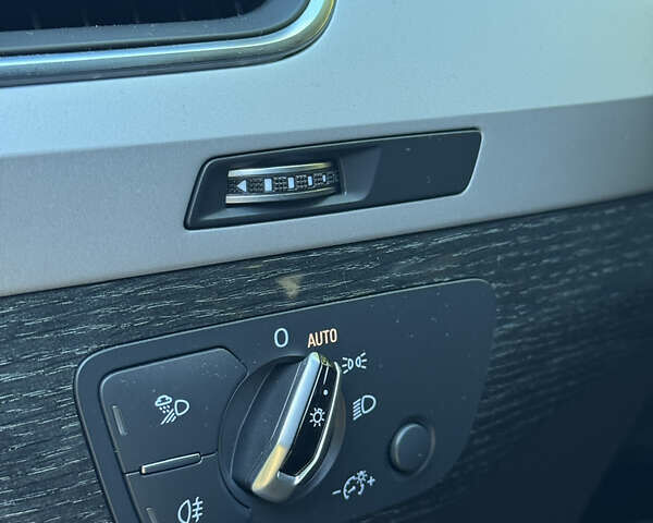 Білий Ауді Ку 7, об'ємом двигуна 1.98 л та пробігом 134 тис. км за 26900 $, фото 14 на Automoto.ua