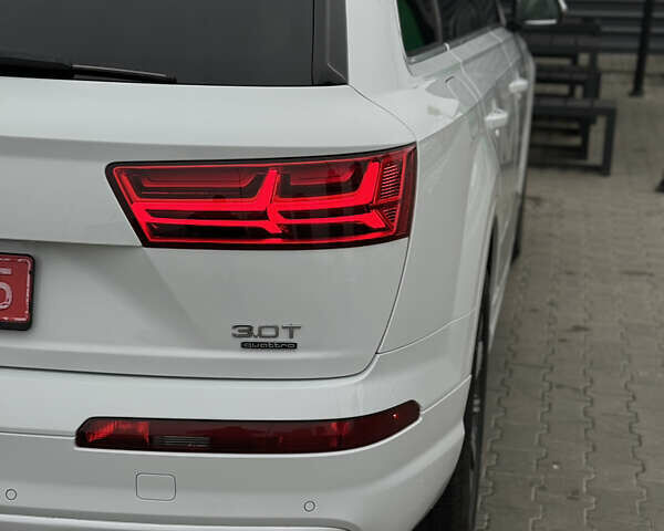 Белый Ауди Ку 7, объемом двигателя 3 л и пробегом 125 тыс. км за 29499 $, фото 11 на Automoto.ua