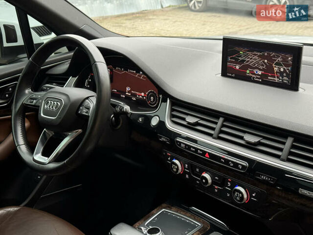 Білий Ауді Ку 7, об'ємом двигуна 3 л та пробігом 171 тис. км за 25000 $, фото 29 на Automoto.ua