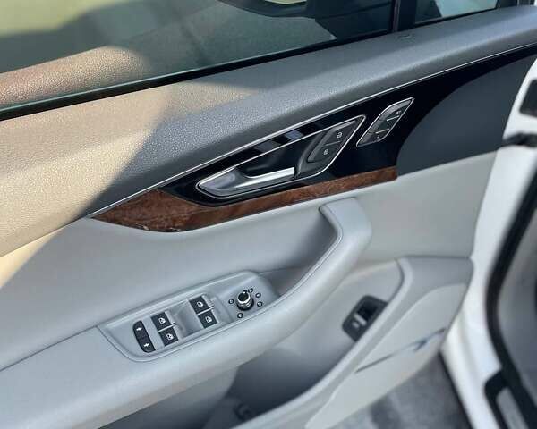 Білий Ауді Ку 7, об'ємом двигуна 3 л та пробігом 150 тис. км за 30000 $, фото 4 на Automoto.ua