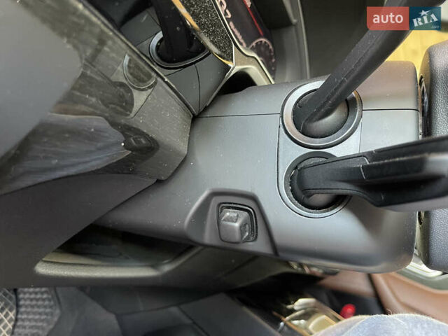 Білий Ауді Ку 7, об'ємом двигуна 3 л та пробігом 118 тис. км за 33000 $, фото 37 на Automoto.ua