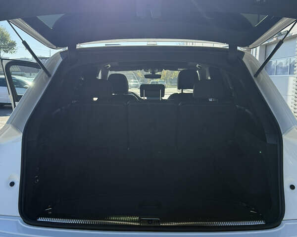 Белый Ауди Ку 7, объемом двигателя 2 л и пробегом 100 тыс. км за 41500 $, фото 11 на Automoto.ua