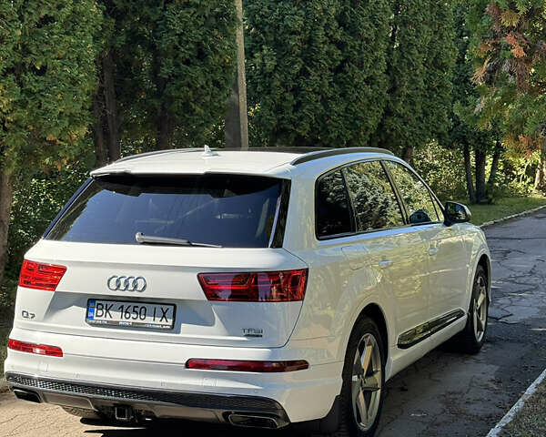 Білий Ауді Ку 7, об'ємом двигуна 1.98 л та пробігом 134 тис. км за 26900 $, фото 3 на Automoto.ua