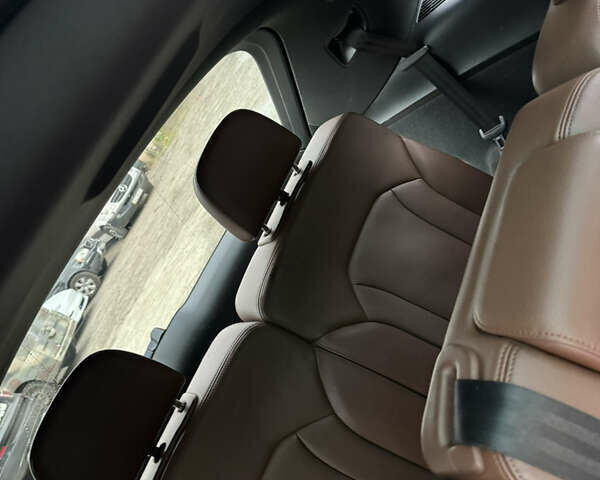 Белый Ауди Ку 7, объемом двигателя 3 л и пробегом 234 тыс. км за 20000 $, фото 13 на Automoto.ua