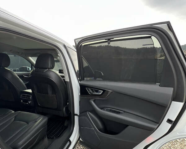 Белый Ауди Ку 7, объемом двигателя 3 л и пробегом 190 тыс. км за 35000 $, фото 31 на Automoto.ua