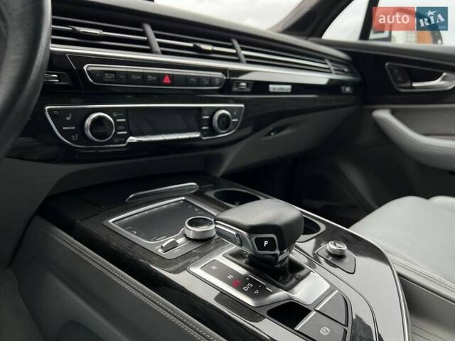 Белый Ауди Ку 7, объемом двигателя 3 л и пробегом 115 тыс. км за 32999 $, фото 30 на Automoto.ua