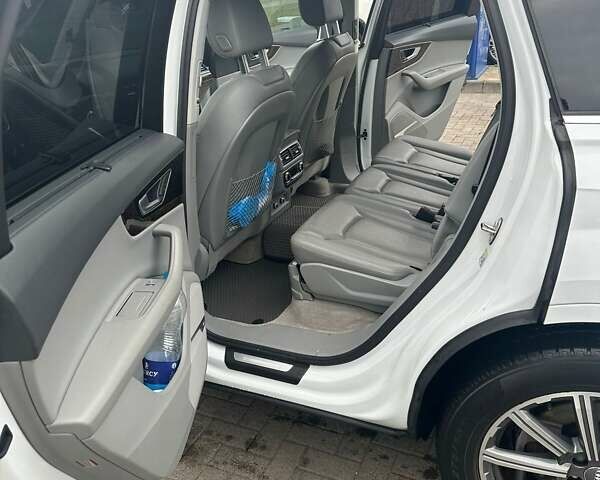Білий Ауді Ку 7, об'ємом двигуна 3 л та пробігом 203 тис. км за 18888 $, фото 20 на Automoto.ua