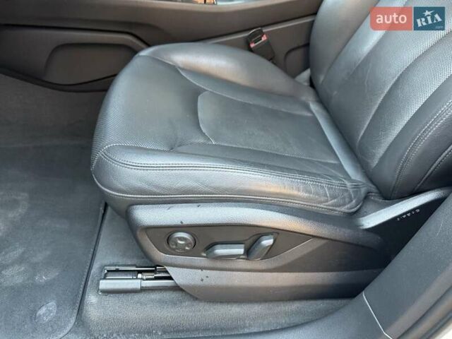 Белый Ауди Ку 7, объемом двигателя 3 л и пробегом 195 тыс. км за 23500 $, фото 20 на Automoto.ua