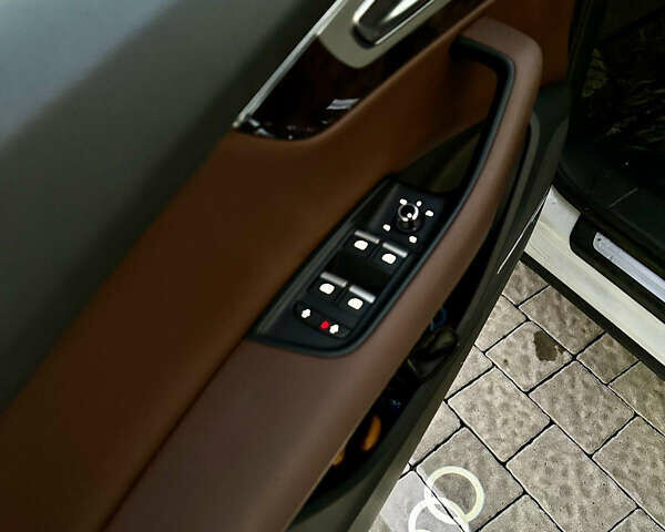 Белый Ауди Ку 7, объемом двигателя 1.98 л и пробегом 103 тыс. км за 29900 $, фото 17 на Automoto.ua