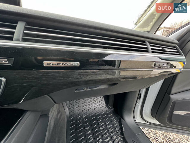 Белый Ауди Ку 7, объемом двигателя 3 л и пробегом 190 тыс. км за 35000 $, фото 23 на Automoto.ua