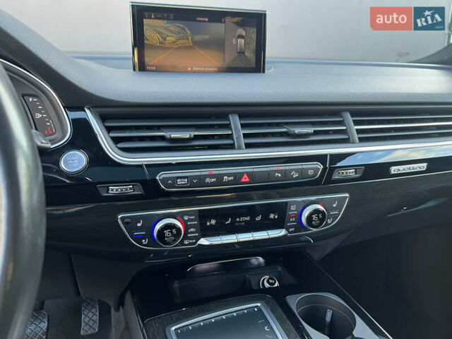 Белый Ауди Ку 7, объемом двигателя 3 л и пробегом 80 тыс. км за 34500 $, фото 34 на Automoto.ua