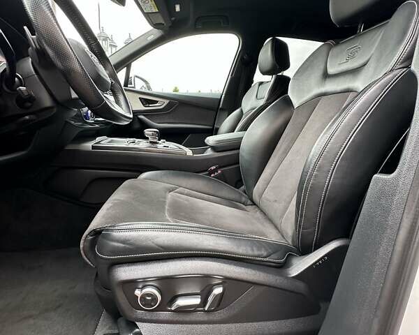 Белый Ауди Ку 7, объемом двигателя 2.97 л и пробегом 131 тыс. км за 37555 $, фото 66 на Automoto.ua