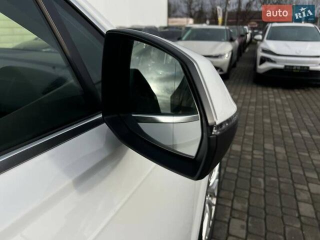 Білий Ауді Ку 7, об'ємом двигуна 2.97 л та пробігом 303 тис. км за 30000 $, фото 8 на Automoto.ua