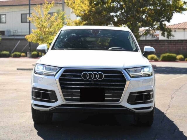 Білий Ауді Ку 7, об'ємом двигуна 2 л та пробігом 67 тис. км за 14500 $, фото 1 на Automoto.ua