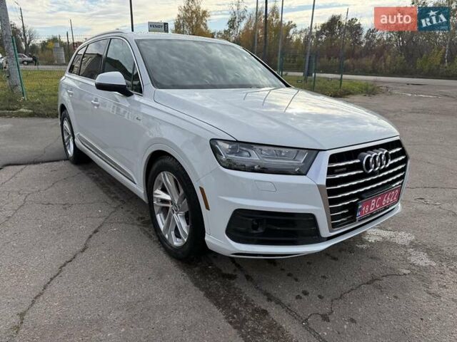 Ауді Ку 7 2017 у Києві на Automoto.ua Білий Ауді Ку 7, об'ємом двигуна 3 л та пробігом 213 тис. км за 27500 $, фото 17 на Automoto.ua
