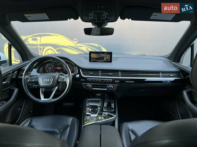 Белый Ауди Ку 7, объемом двигателя 3 л и пробегом 80 тыс. км за 34500 $, фото 26 на Automoto.ua