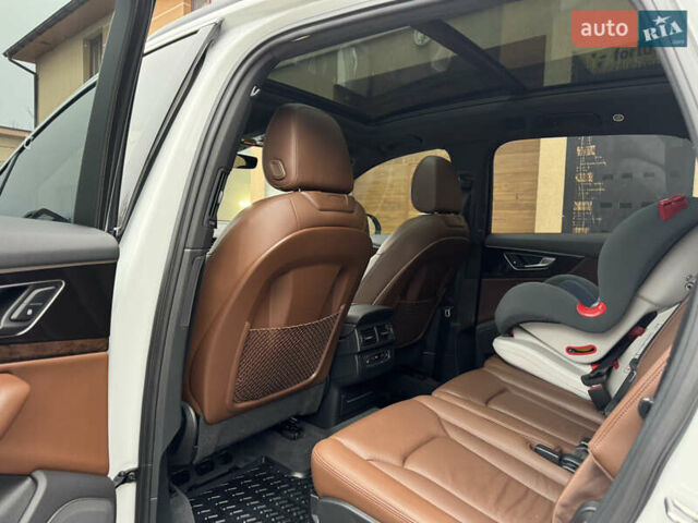 Білий Ауді Ку 7, об'ємом двигуна 3 л та пробігом 171 тис. км за 25000 $, фото 21 на Automoto.ua