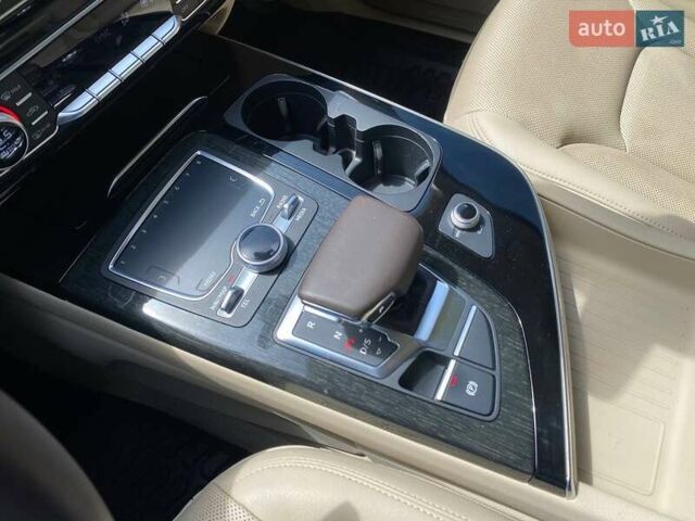 Белый Ауди Ку 7, объемом двигателя 3 л и пробегом 113 тыс. км за 34500 $, фото 22 на Automoto.ua