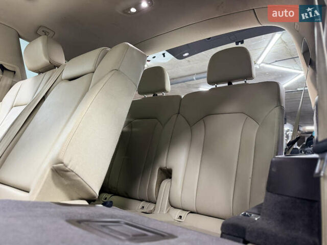 Белый Ауди Ку 7, объемом двигателя 3 л и пробегом 140 тыс. км за 30500 $, фото 17 на Automoto.ua