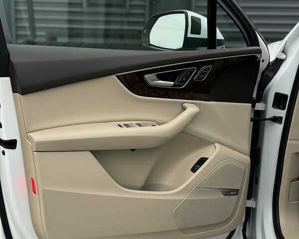 Белый Ауди Ку 7, объемом двигателя 3 л и пробегом 125 тыс. км за 29499 $, фото 20 на Automoto.ua