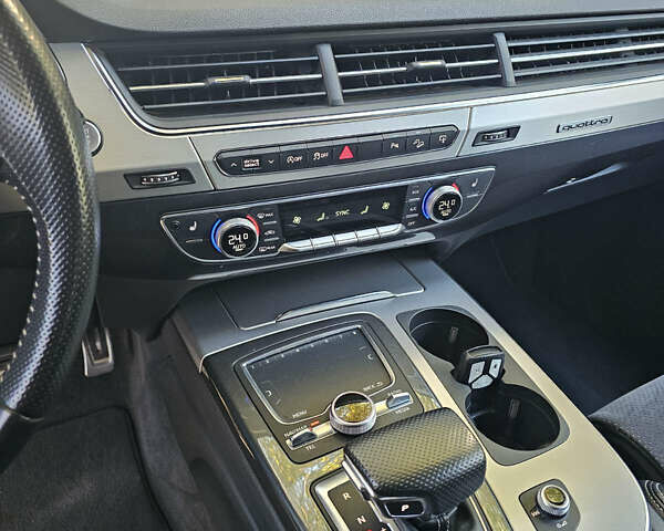 Білий Ауді Ку 7, об'ємом двигуна 2.97 л та пробігом 107 тис. км за 43500 $, фото 16 на Automoto.ua