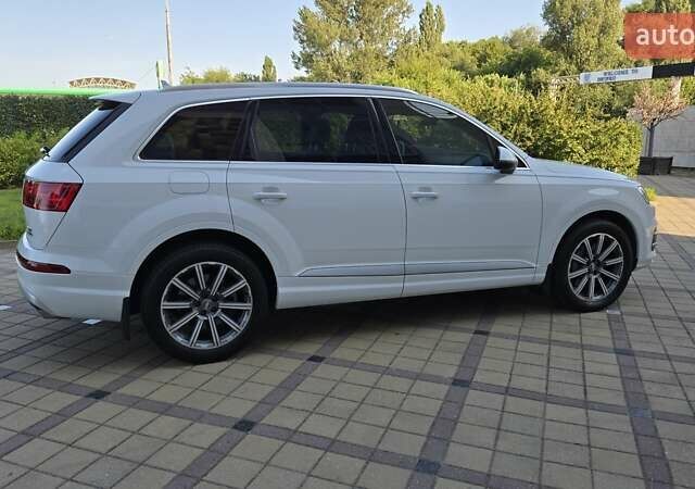 Білий Ауді Ку 7, об'ємом двигуна 3 л та пробігом 180 тис. км за 27500 $, фото 1 на Automoto.ua