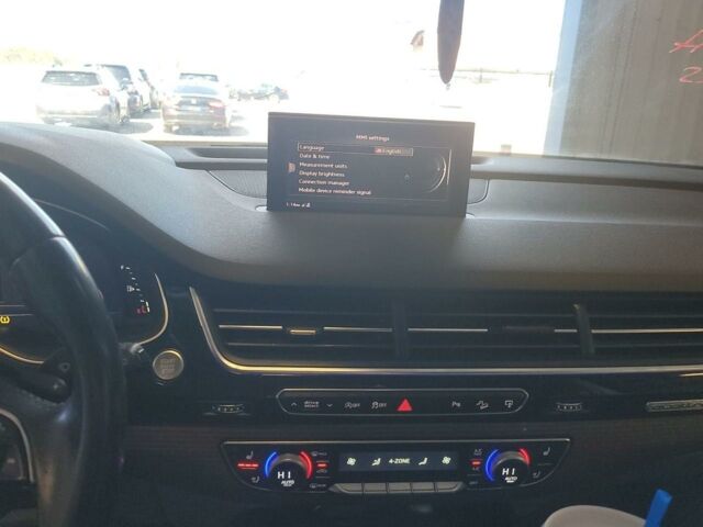 Белый Ауди Ку 7, объемом двигателя 3 л и пробегом 243 тыс. км за 20900 $, фото 6 на Automoto.ua