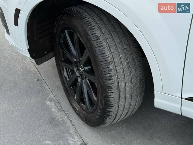 Ауді Ку 7 2017 у Рівному на Automoto.ua Білий Ауді Ку 7, об'ємом двигуна 3 л та пробігом 149 тис. км за 31000 $, фото 2 на Automoto.ua
