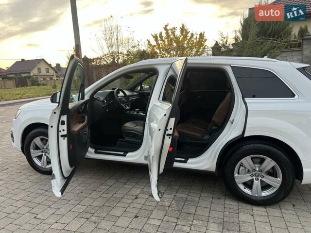 Білий Ауді Ку 7, об'ємом двигуна 2 л та пробігом 109 тис. км за 23900 $, фото 15 на Automoto.ua