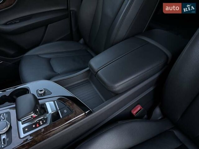 Білий Ауді Ку 7, об'ємом двигуна 3 л та пробігом 142 тис. км за 24500 $, фото 49 на Automoto.ua