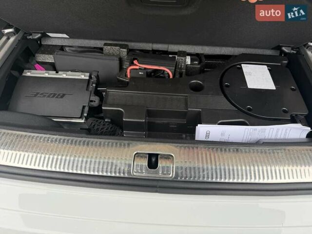 Белый Ауди Ку 7, объемом двигателя 2.97 л и пробегом 175 тыс. км за 47300 $, фото 39 на Automoto.ua