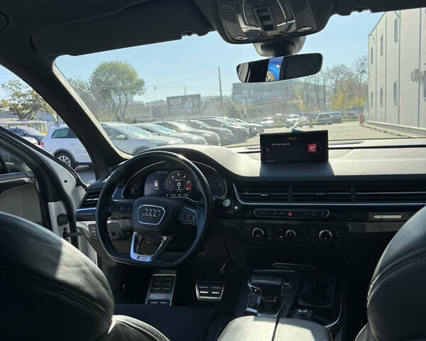 Белый Ауди Ку 7, объемом двигателя 2 л и пробегом 100 тыс. км за 41500 $, фото 16 на Automoto.ua