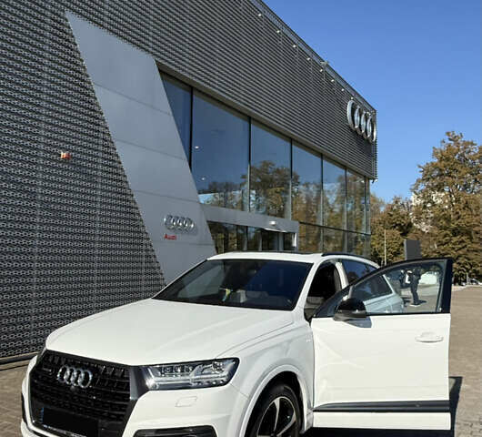 Белый Ауди Ку 7, объемом двигателя 2 л и пробегом 100 тыс. км за 41500 $, фото 3 на Automoto.ua